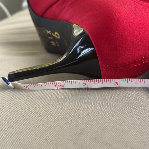 Red nylon stretch booties. - Picture 9 of 9